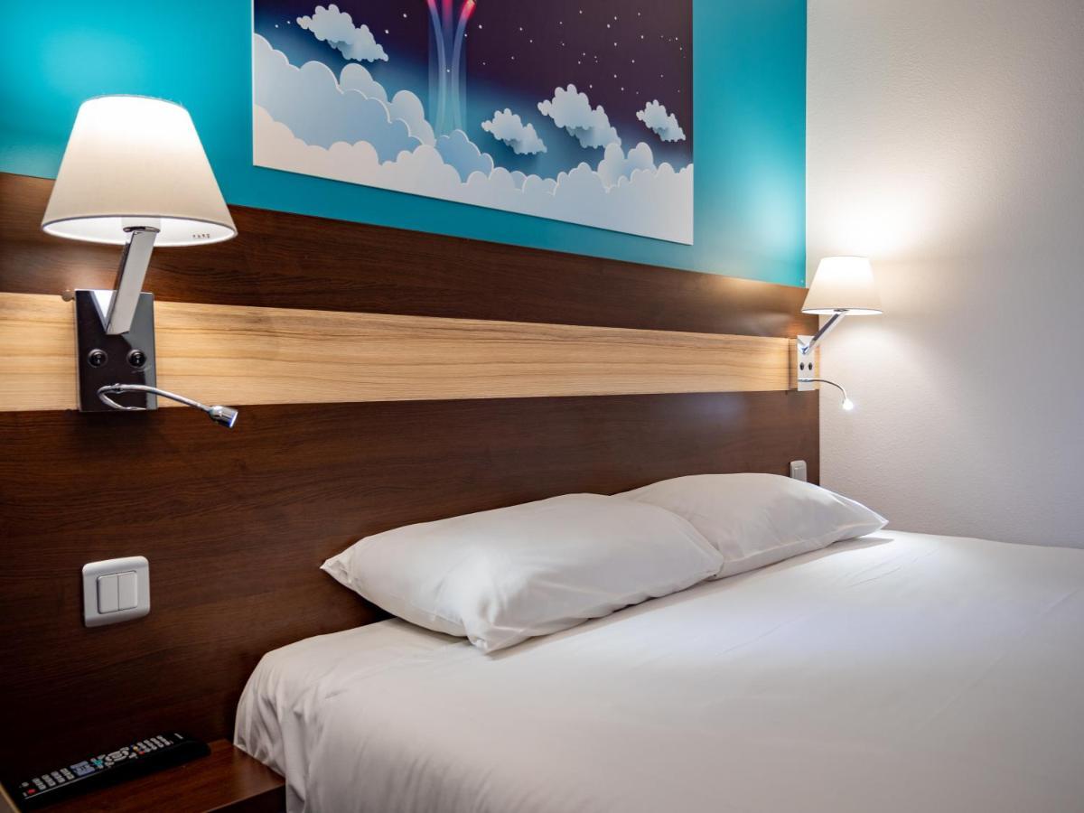 Contact Hotel Restaurant La Chaumiere Entre Orgeval Et Flins A13 Sortie 8 Ле Мюро Екстериор снимка
